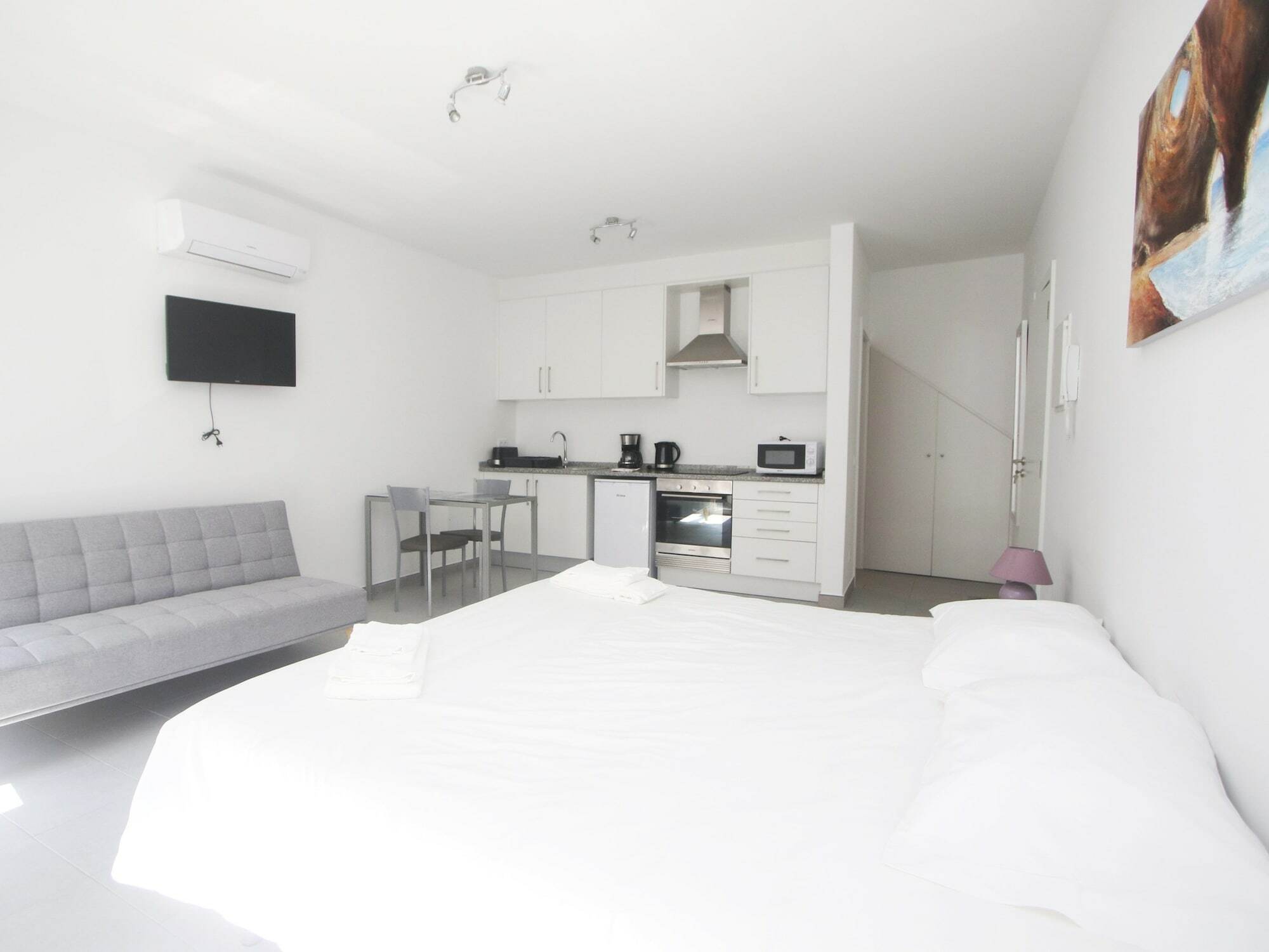 Guest House Lovely Swan Lagos Exterior foto